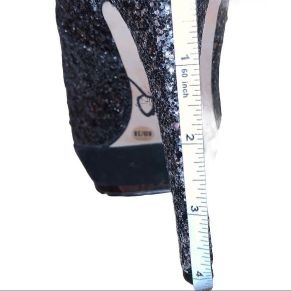 Vince Camuto Women Silver Glitter Heel Size 8B - Picture 7 of 8